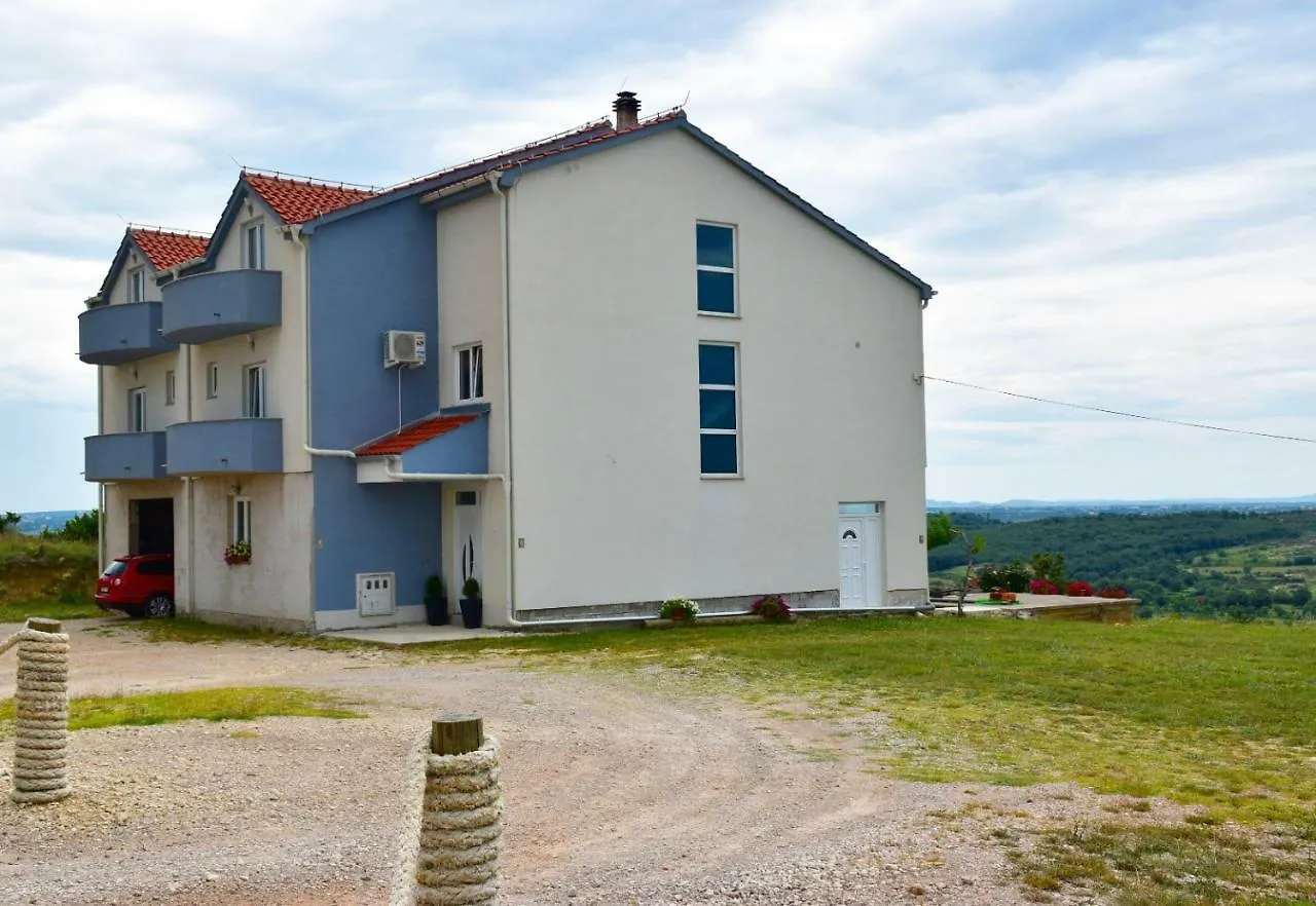 Apartmani Niko 1 Radovin Апартаменты